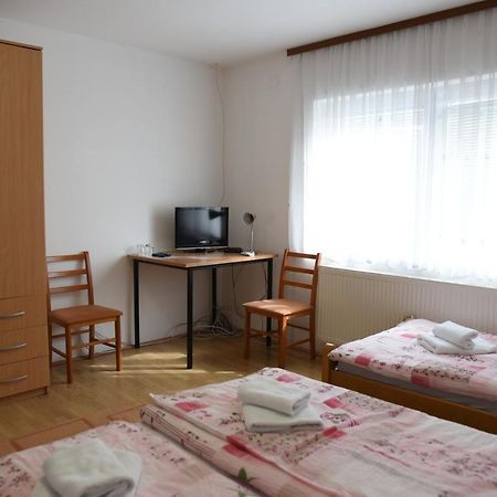 Prenociste Dzinic Zupanja Exterior foto