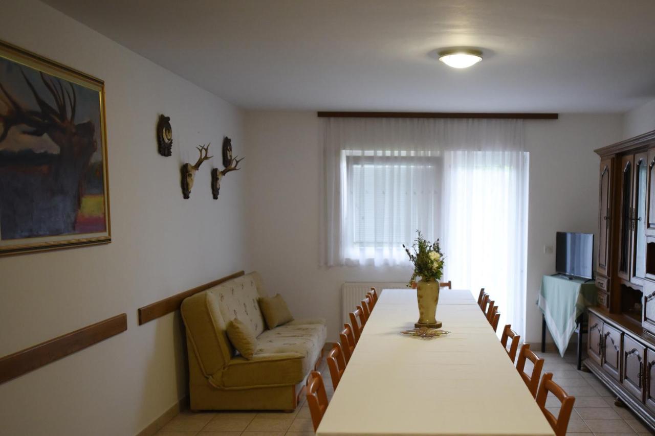 Prenociste Dzinic Zupanja Exterior foto